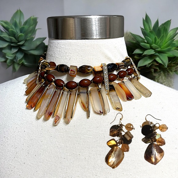 Beautiful Beaded Tortoise Necklace & Gold-Tone Set - Picture 11 of 16